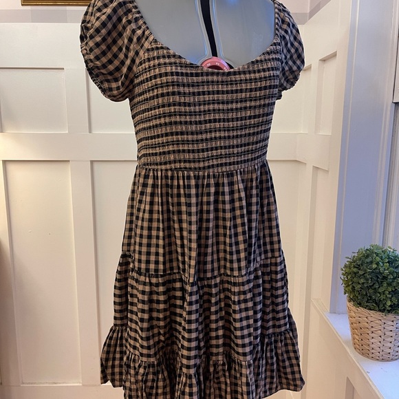 Black and Tan Gingham Puff Sleeve Dress Size Medium - Picture 2 of 8